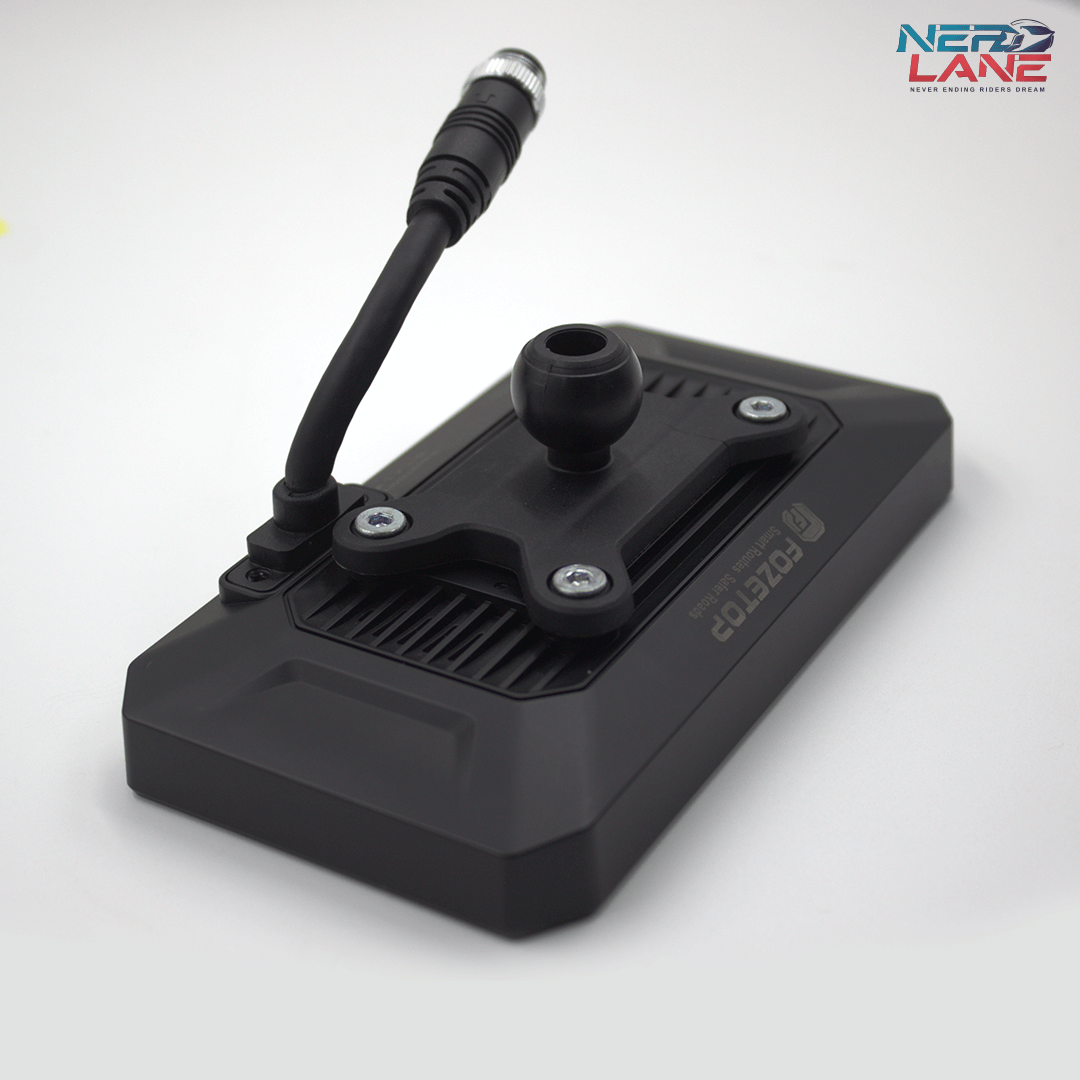 Rear View of Fozetop Navigation Device 